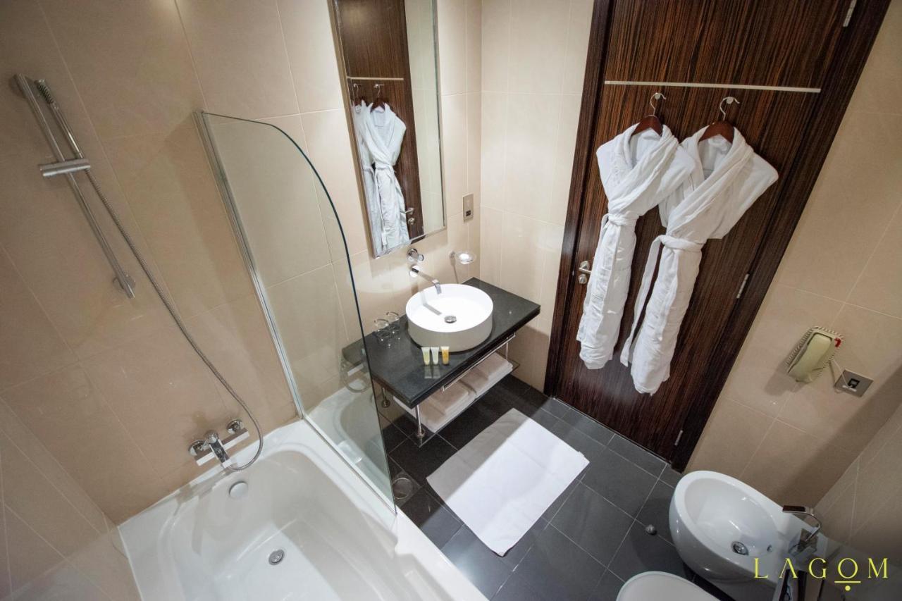 Songs Of The Lake By Lagom - Bonnington Apartment Jumeirah Lake Towers, Dubaj Zewnętrze zdjęcie